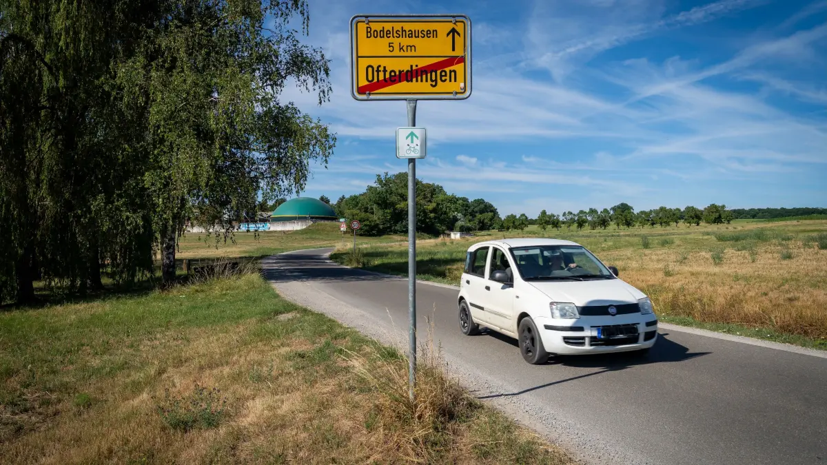 Noch dürfen Autos auf dem Gemeindeverbindungsweg zwischen Bodelshausen und Ofterdingen fahren. Für die Zeit der B27-Sperrung wünschen sich die beiden Gemeinden jedoch, dass hier ebenfalls kein Durchkommen sein wird.