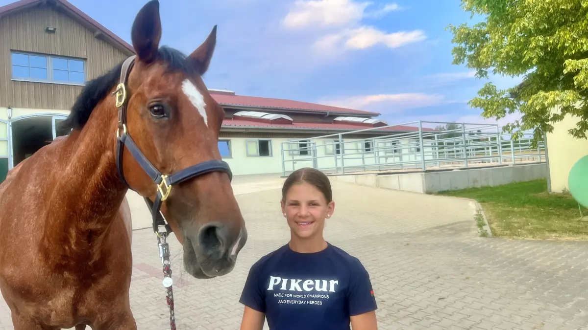 Mary-Ann Hollenbach mit Maidel, ihrer 16-jährigen Stute.