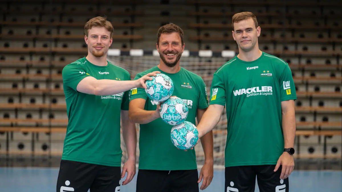 FA frisch Auf Handball Trainingsauftakt v. li. Erik Persson Ben Matschke Max Beneke