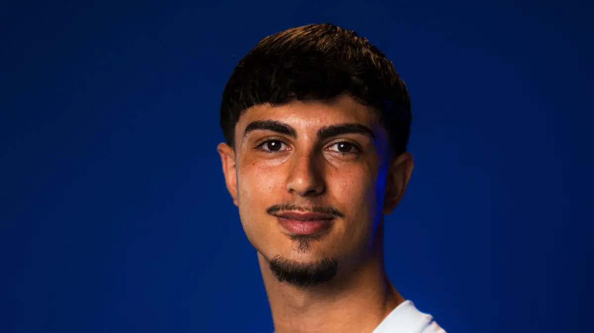 Der FV Illertissen startet in die Saison der Fußball-Regionalliga Bayern 2026/27. Ilkan Atak, Nummer 27.