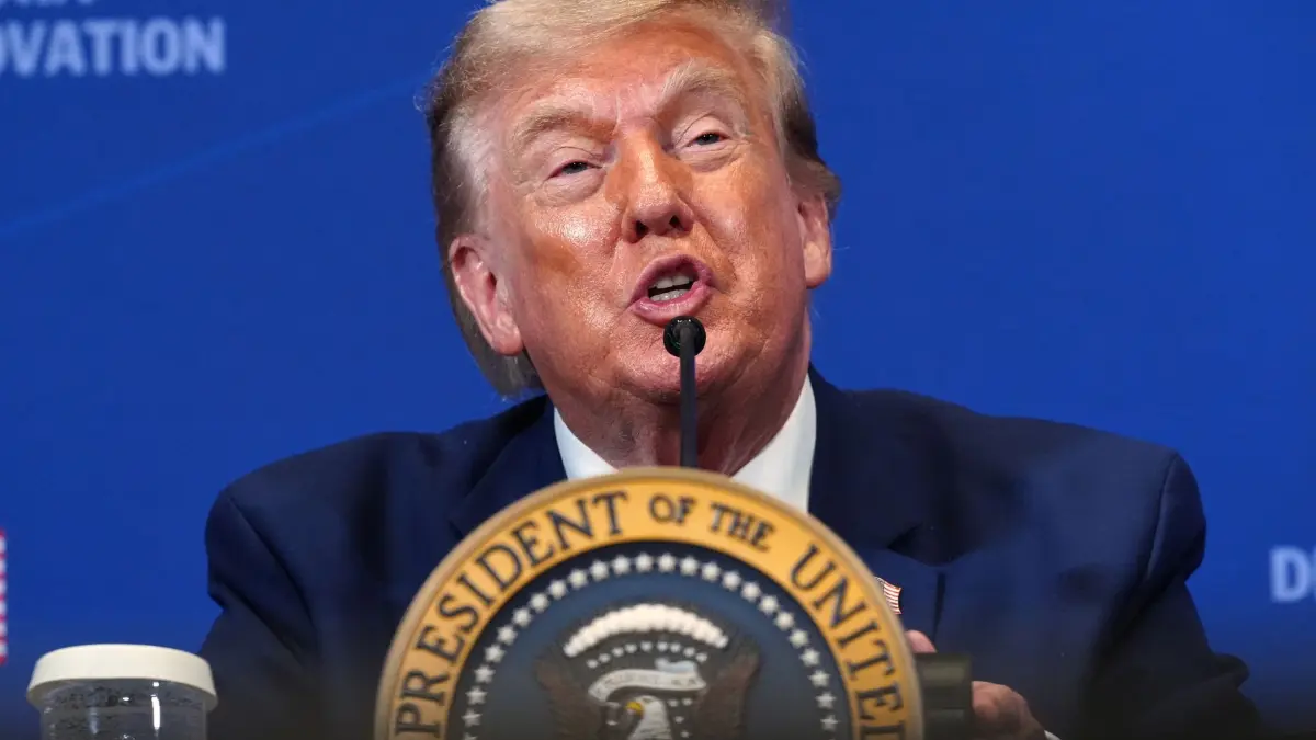 US-Präsident Trump: 15.07.2026, USA, Carlisle: US-Präsident Donald Trump hält im Rahmen des "Pennsylvania Defense and Innovation Summit" eine Rede am United States Army War College. Foto: Julia Demaree Nikhinson/AP/dpa +++ dpa-Bildfunk +++
