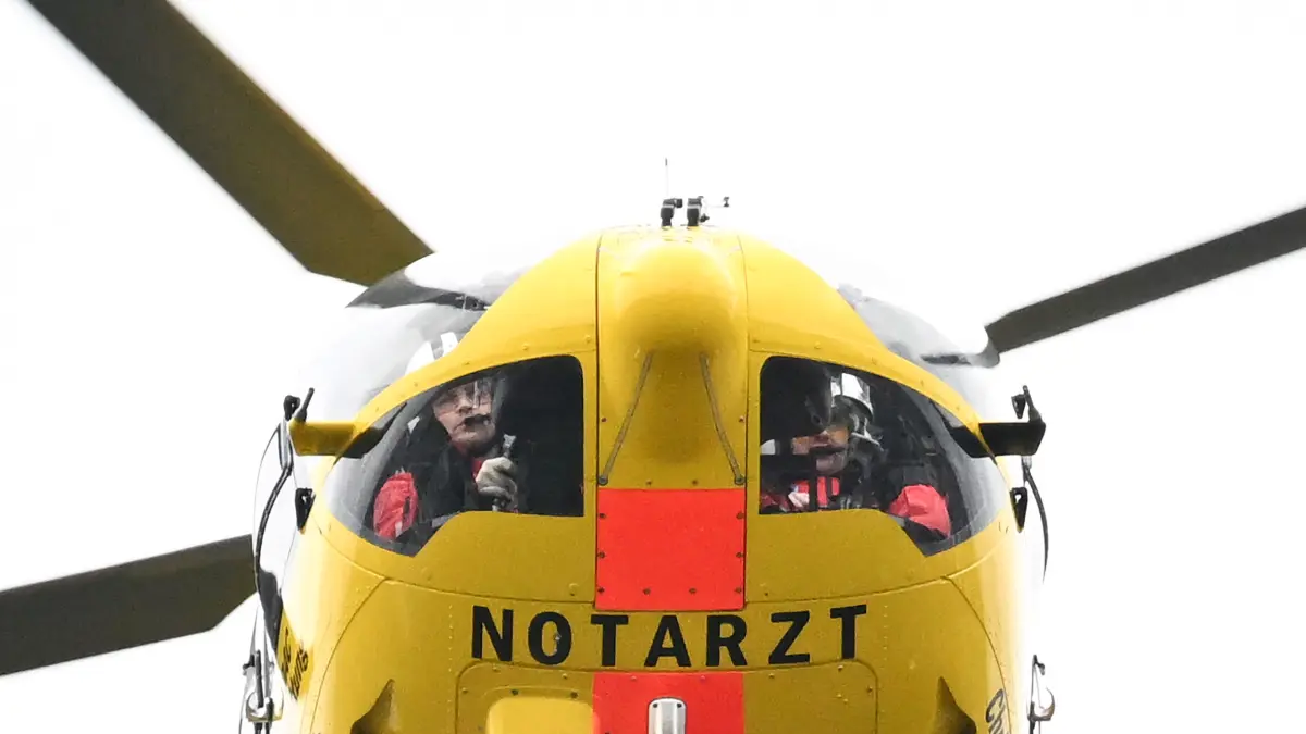 Ein Rettungshubschrauber kam nach dem Unfall auf der B112 zwischen Frankfurt (Oder) und Lebus zum Einsatz.