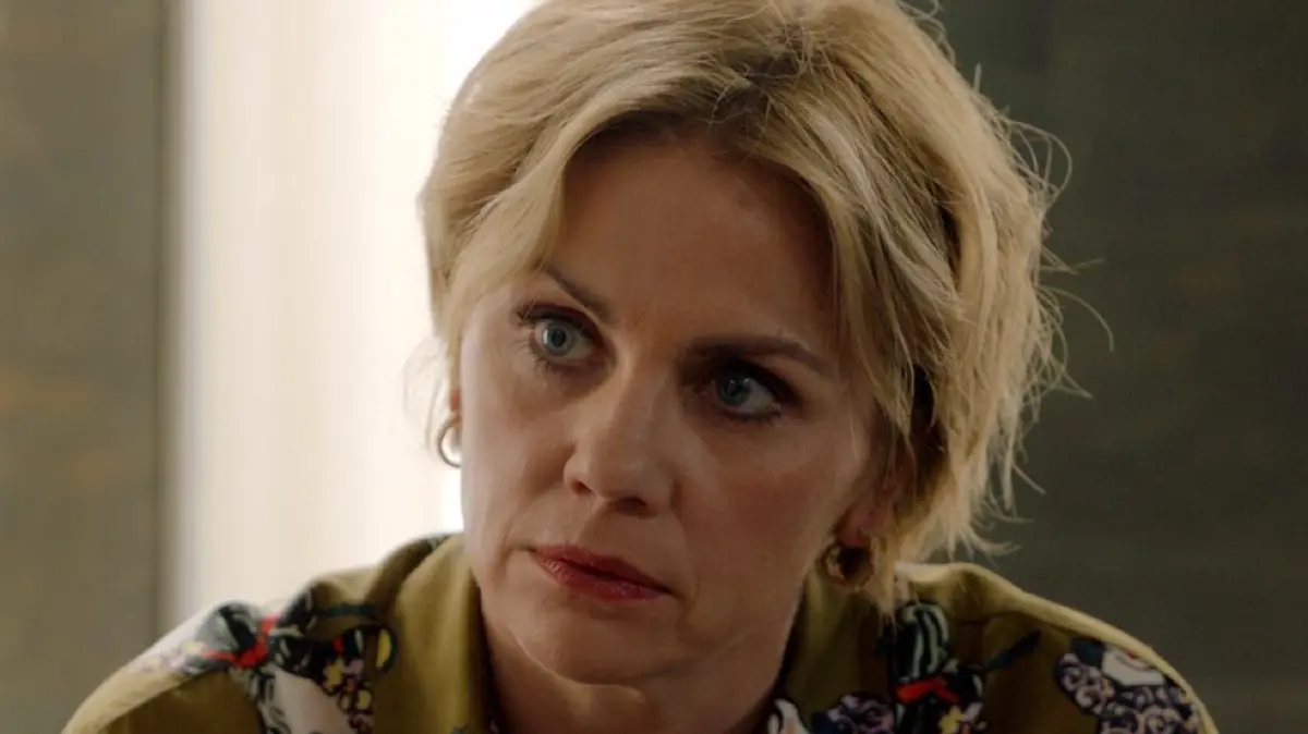 Yvonne (Gisa Zach) steckt hinter dem Pseudonym Vivian Rabe.