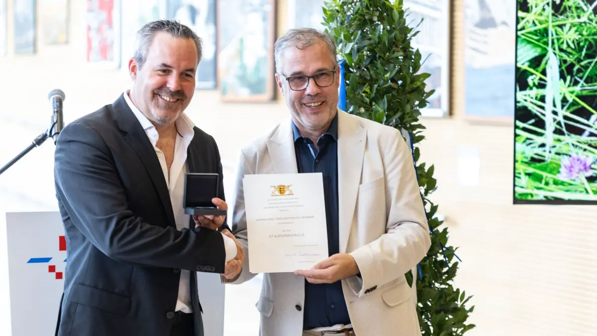 Eislingen, Stadthalle: Verleihung der Staufermedaille an Hans-Jörg Andonovic-Wagner