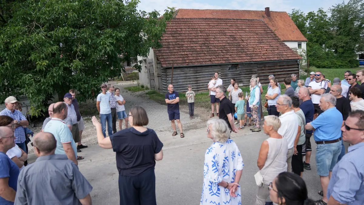 Vöhringen-Thal, Freigelände Bucher-Areal, Untere Hauptstr. 7: Bürgerbeteiligung Neuentwicklung ehemaliger Reiterhof