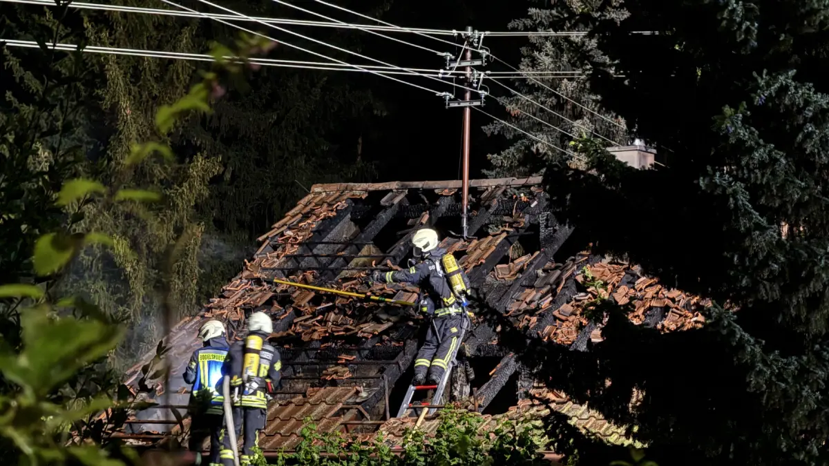 Blitz schlug ein: Dachstuhlbrand in Bodelshausen