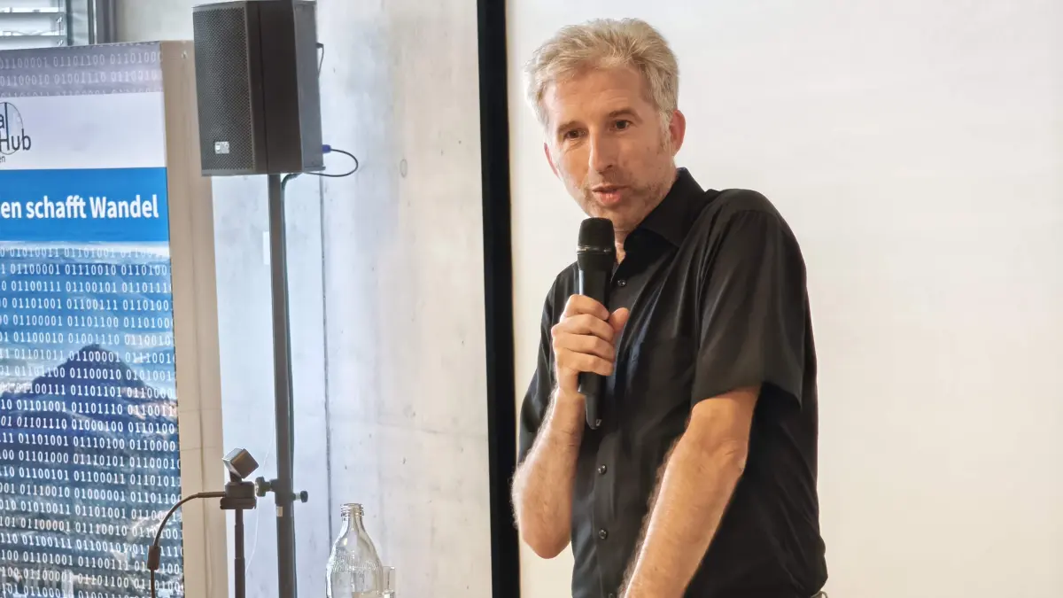 Boris Palmer beim Vortrag.