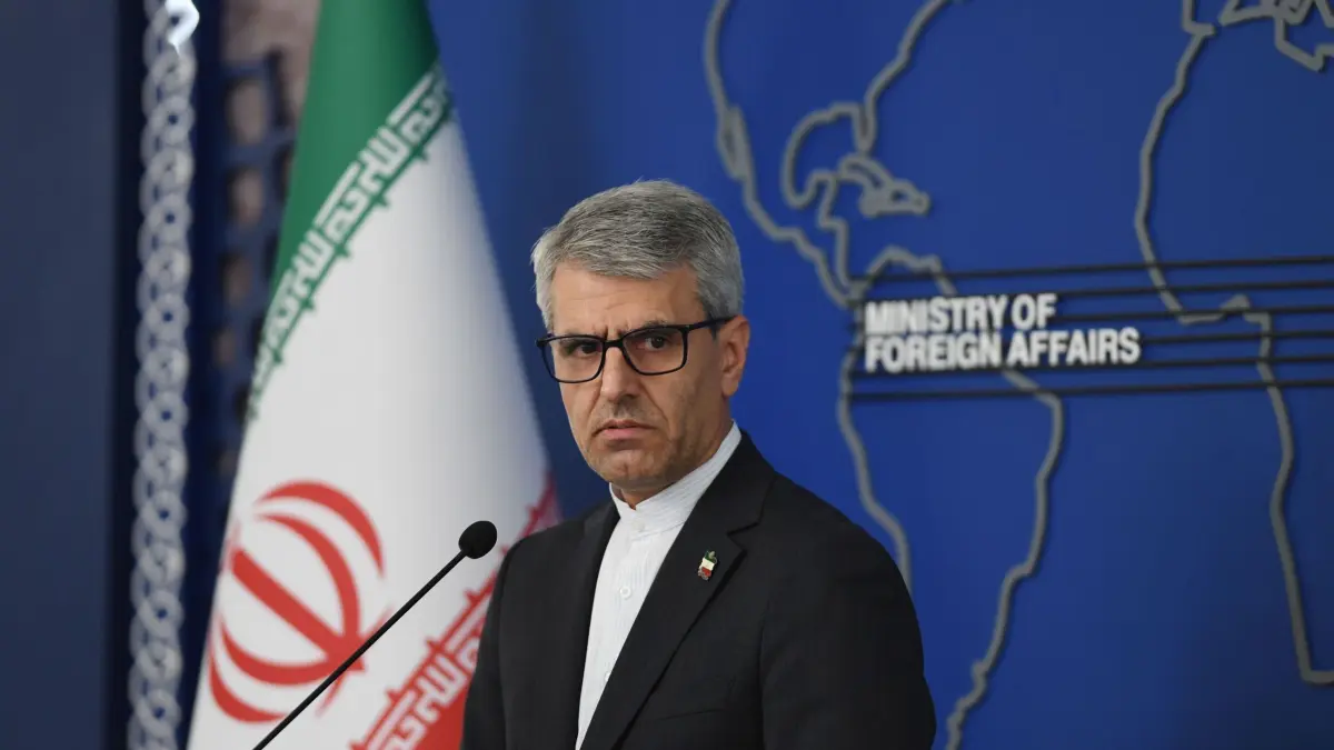 Ismail Baghai: ARCHIV - 26.08.2025, Iran, Teheran: Ismail Baghai, Sprecher des iranischen Außenministeriums, nimmt an einer Pressekonferenz teil. (zu dpa: «Iran: Vermittler machen Vorschläge für Verhandlungen mit USA») Foto: Shadati/XinHua/dpa +++ dpa-Bildfunk +++