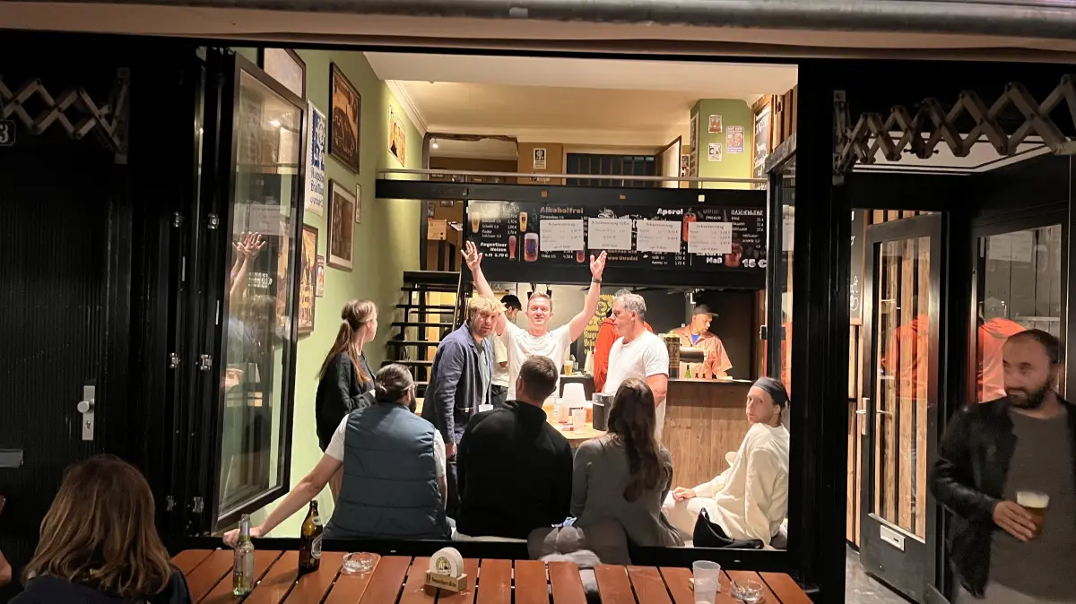 Ausgelassene Stimmung beim Haberfelder Stehausschank.