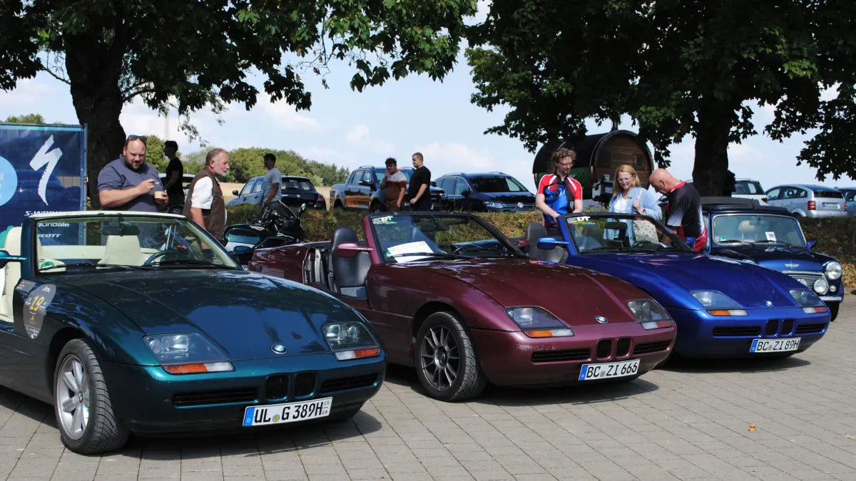 Versenkbare Türen sind das Markenzeichen dreier BMW Z1, die in Laichingen Station machten.