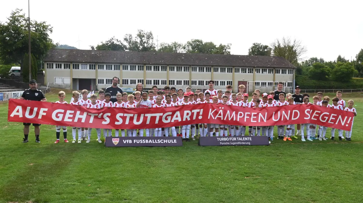 56 Kinder erleben intensive Trainingstage mit der VfB-Fußballschule in Gaildorf.