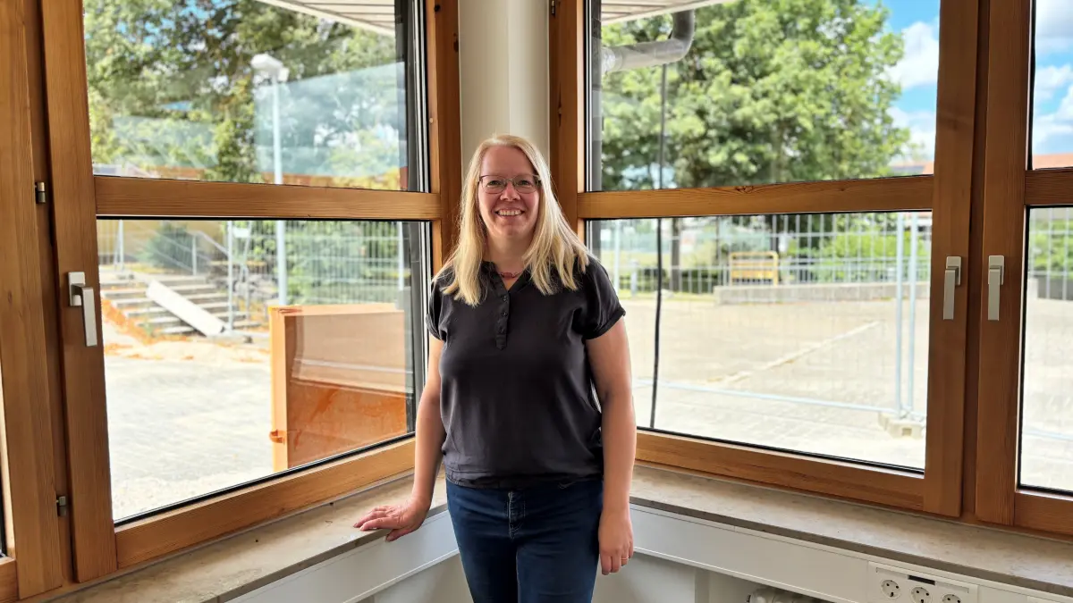Cornelia Isal, Schulleiterin der Grundschule in Merklingen, in ihrem zukünftigen neuen Rektorat.