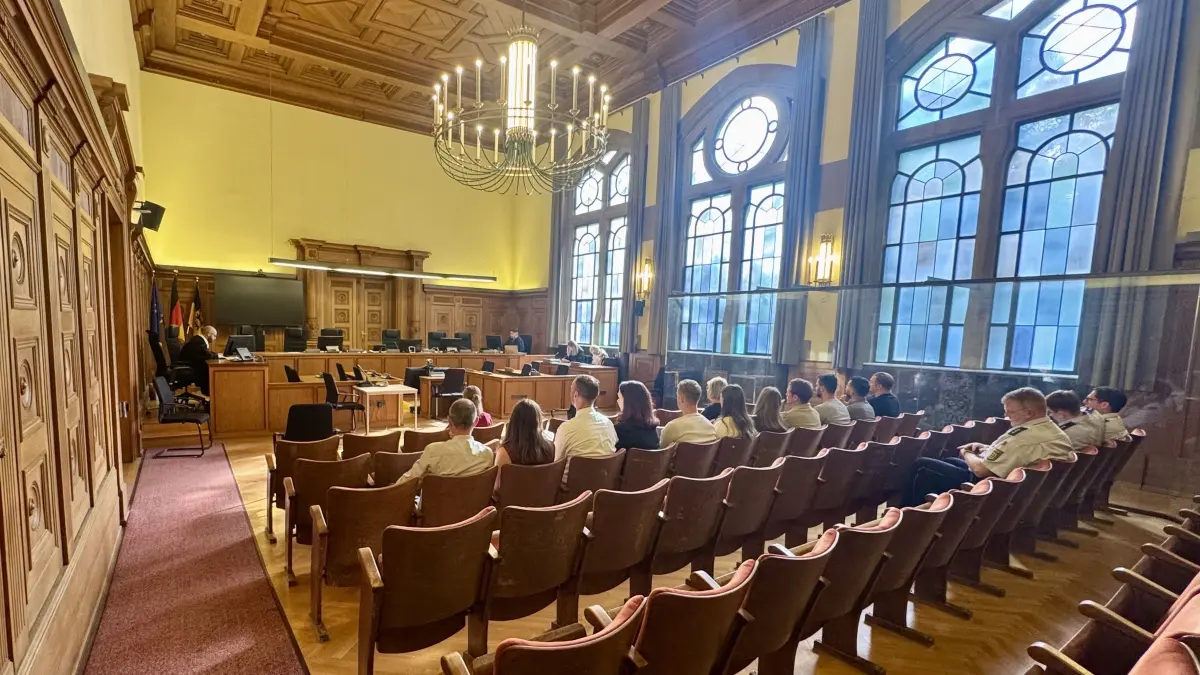 Am Dienstag fiel das Urteil wegen des brutalen Angriffs auf zwei Polizeibeamte in der Notaufnahme der Tübinger BG-Klinik. Im Publikum saßen etliche Kolleginnen und Kollegen, darunter auch der Tübinger Revierleiter.