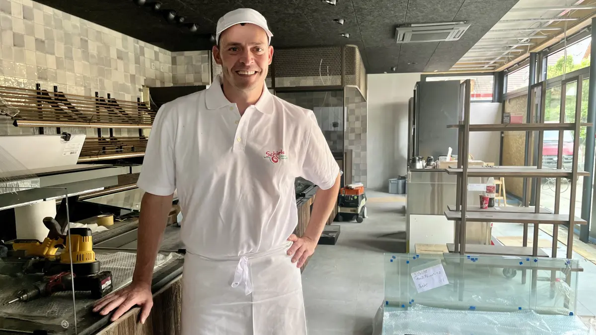Christian Schirle führt die Bühlertanner Handwerksbäckerei in fünfter Generation. Jetzt lässt er das Geschäft modernisieren.