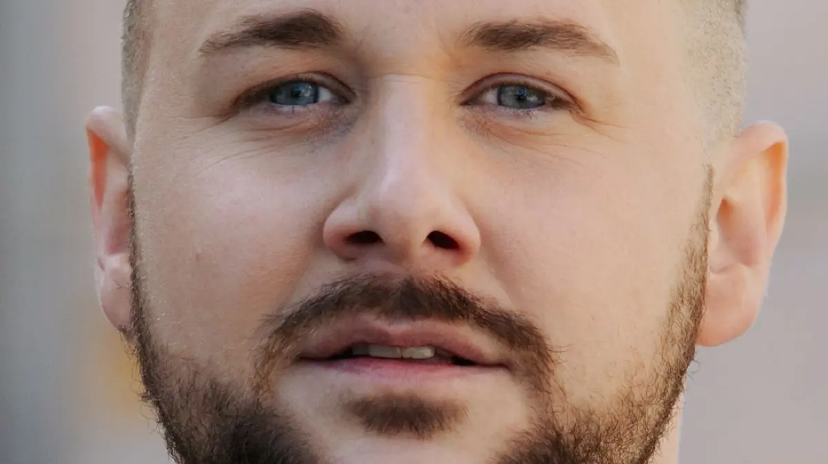 GZSZ-Liebling Jonas Seefeld (Felix van Deventer) will sich beruflich umorientieren.