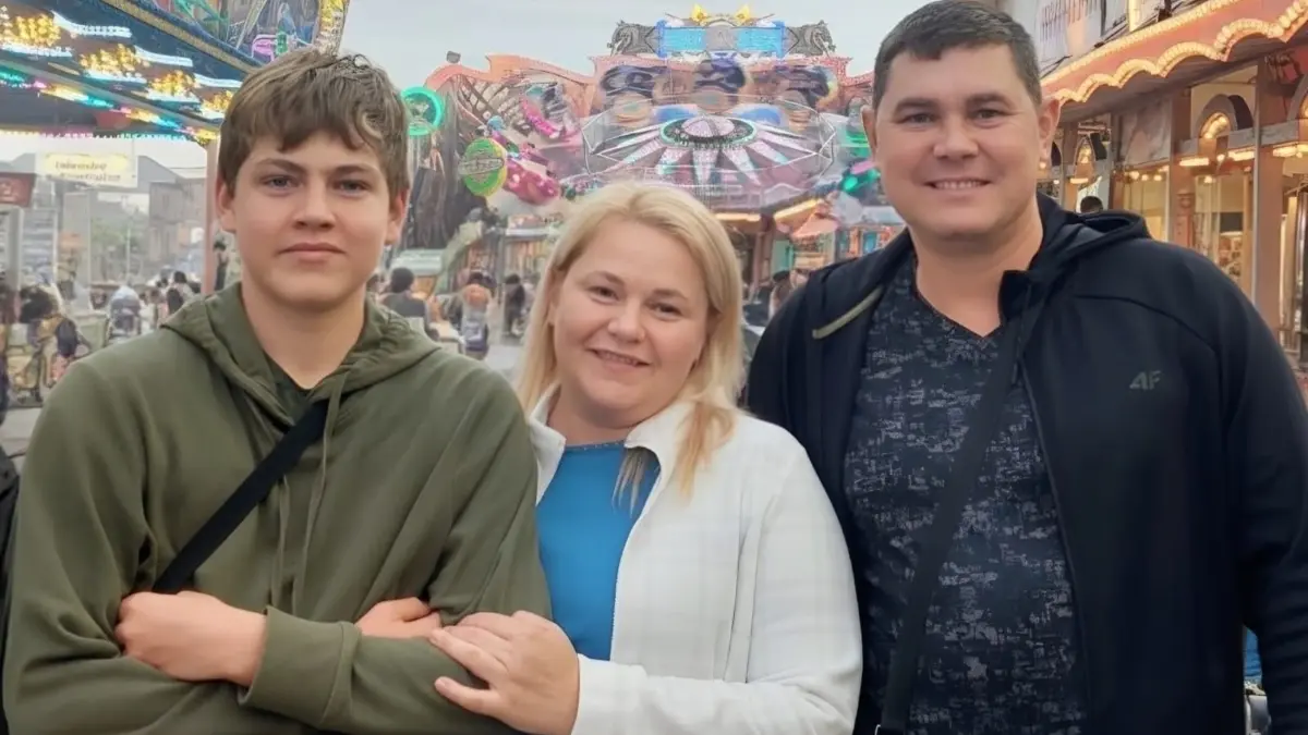 v.l.n.r.: Mykola, Natalia und Ruslan Saifutdinov auf dem