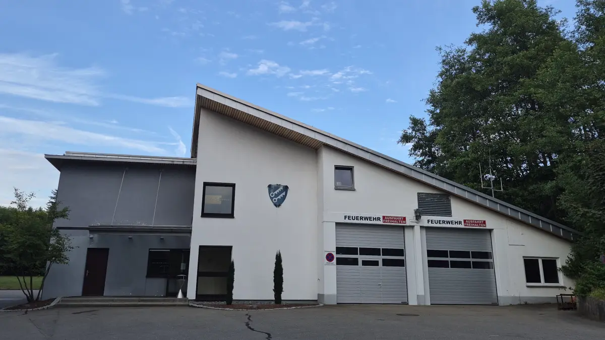 Die Freiwillige Feuerwehr war das Hauptthema der jüngsten Gemeinderatssitzung in Hausen am Tann. Die Ratsmitglieder haben sich mit neuen Atemschutzgeräten auseinander gesetzt.