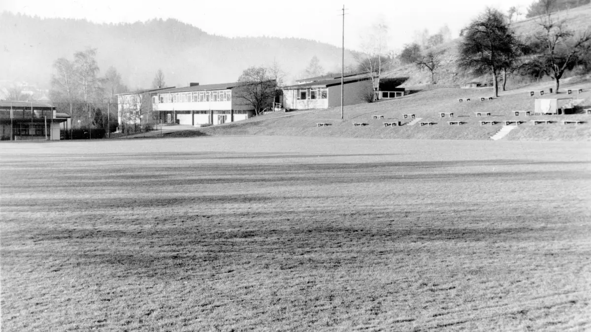 Fichtenberg Sportplatz vor 1999 - Serie einst und heute 2026