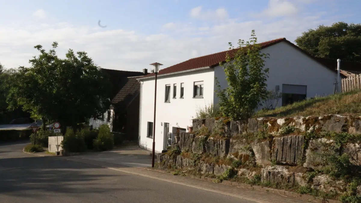Ebersberger Straße 1