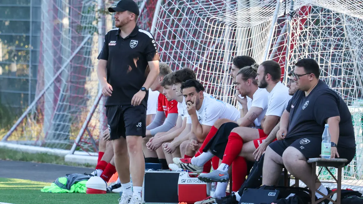 SV Ebersbach - 1. FC Heiningen: SV Ebersbach - 1. FC Heiningen
Johannes Scherr