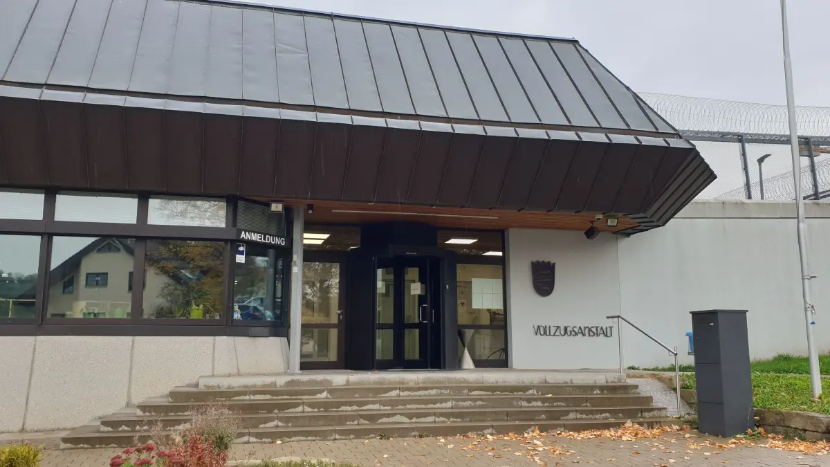 Die JVA Rottenburg: In Sachen Belegung ist man dort derzeit am Limit.