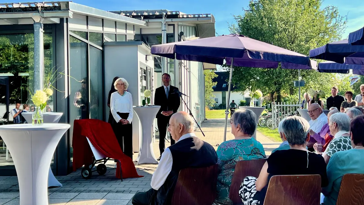 Gögglingen, Einweihung der Alfons-Rief-Halle