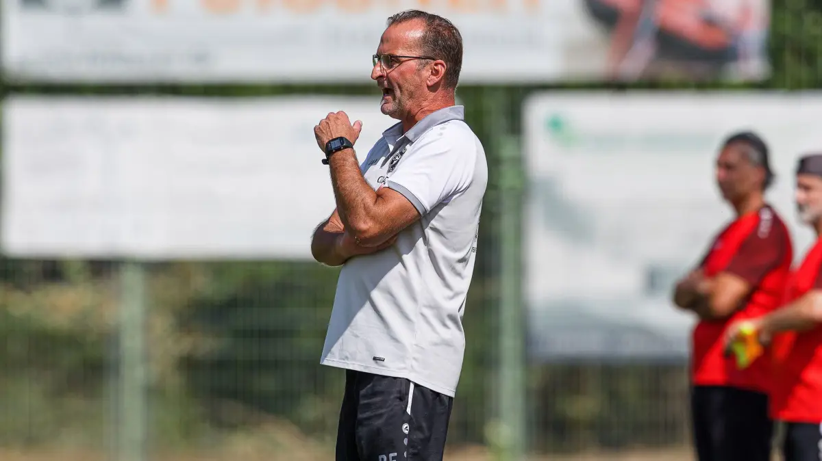 GZ-Pokal 2026: GZ-Pokal 2026; FTSV Kuchen - SC Geislingen II;
Spieltag 2, Spiel 4;
Trainer Björn Esslinger (SC Geislingen II);
25.07.2026; Wiesensteig.
Foto: Thomas Madel