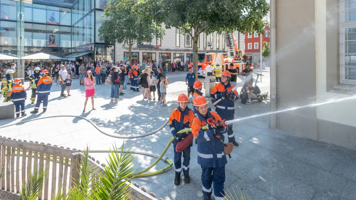 Göppingen Marktplatz Feuerwehr Übung Hauptübung