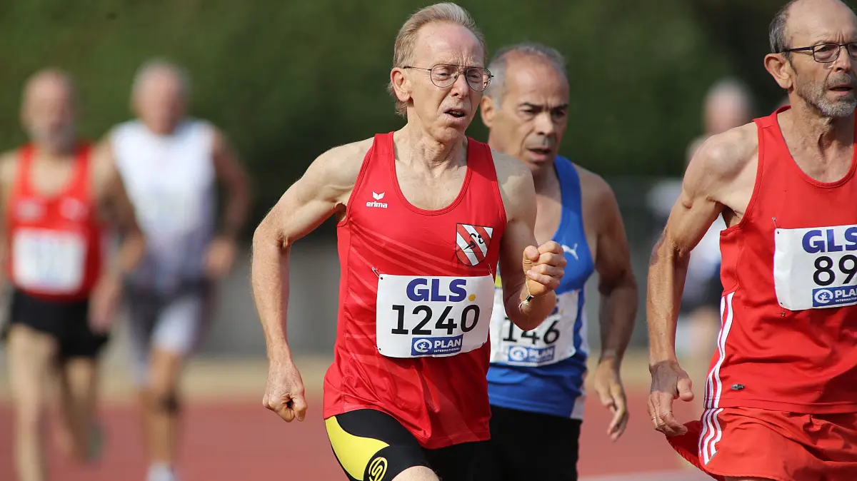 Nr. 1240: Winfried März, TSG Ehingen, bei den Deutschen Leichtathletik-Meisterschaften der Masters in Mönchengladbach.