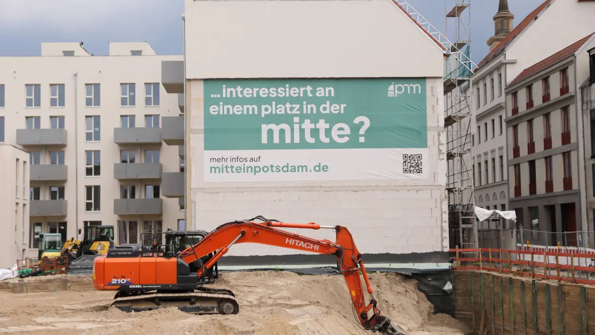 Baustelle Alter Markt Potsdam: Die Baustelle für das neue Wohn- und Geschäftsviertel am Alten Markt in Potsdam, 26. Juli 2026. Baustelle Alter Markt Potsdam *** The construction site for the new residential and commercial district at the Alter Markt in Potsdam, July 26, 2026 Construction Site at the Alter Markt in Potsdam
