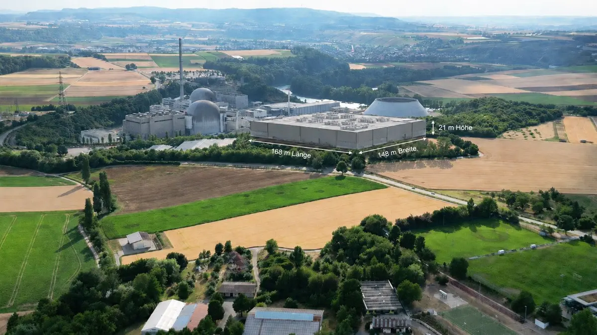 Neben dem ehemaligen Kernkraftwerk soll ein großes Rechenzentrum entstehen. So stellen sich die Anwohner die Ausmaße vor.