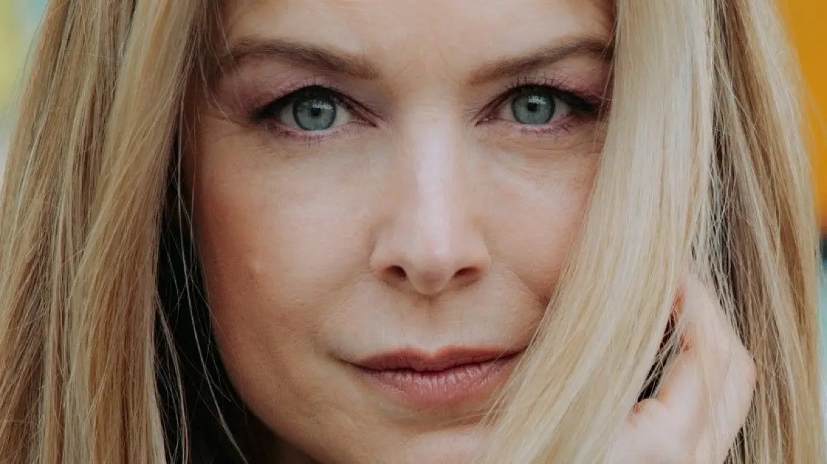 GZSZ-Rolle Jessica Reichelt (Nina Ensmann) vermisst ihre Schwester.