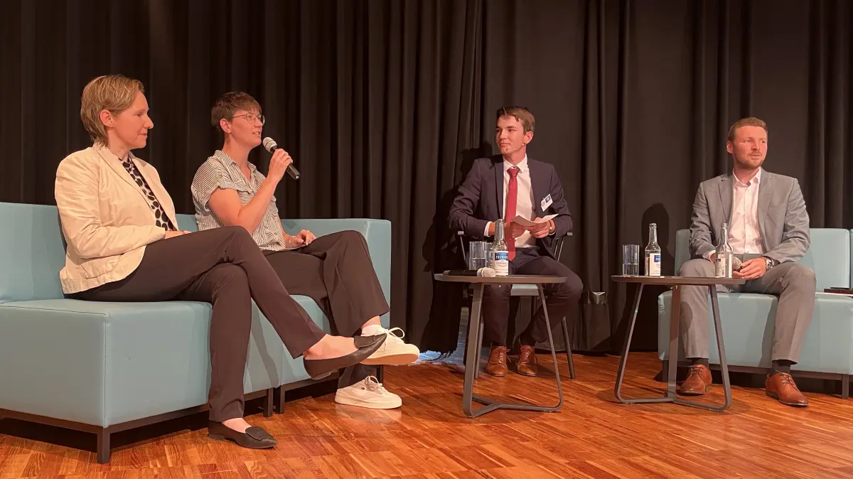 Podiumsdiskussion St. Michael in Schwäbisch Hall, Isabell Rathgeb, Lea Geldner, Christoph Hald, Kevin Leiser
