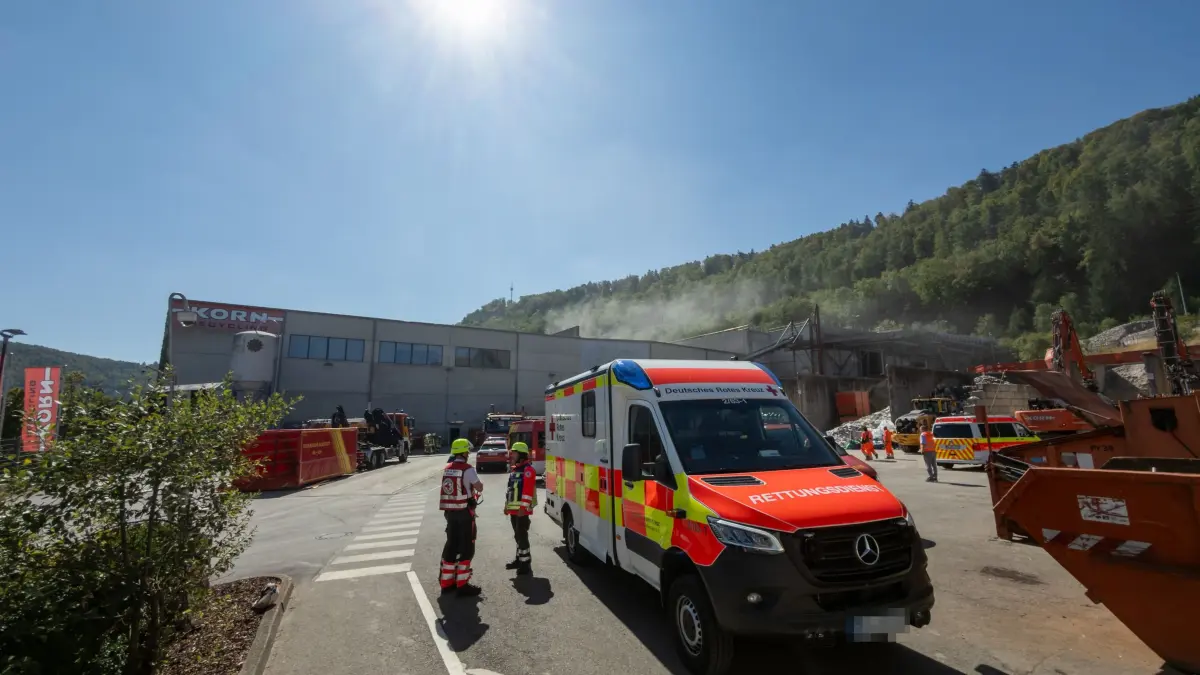 Die Freiwillige Feuerwehr Albstadt war am Dienstagvormittag bei der Firma Korn Recycling in Ebingen im Einsatz.
