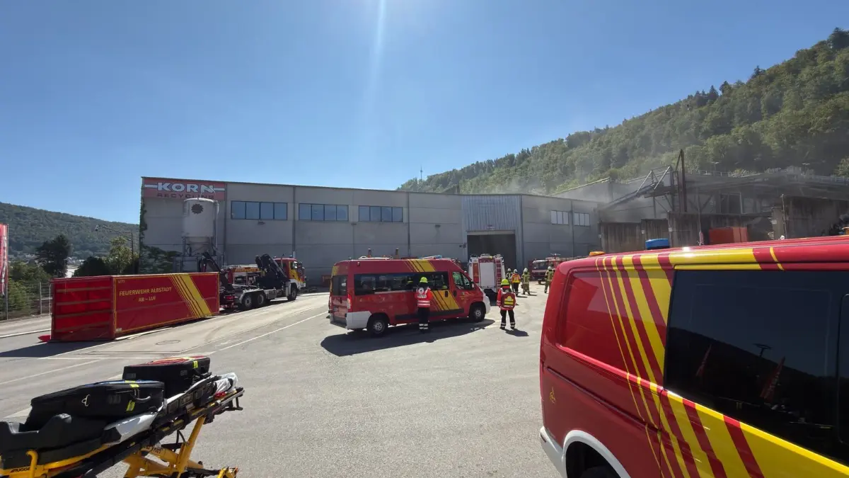 Bei der Firma Korn Recycling in Albstadt-Ebingen ist am Dienstagmorgen ein kleiner Brand ausgebrochen.