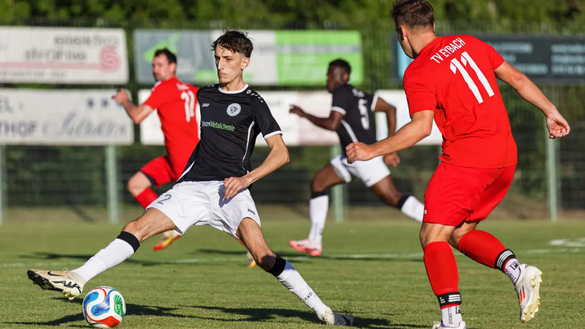 GZ-Pokal 2026: GZ-Pokal 2026; SGM TV Eybach/FTSV Kuchen II - SC Geislingen II;
Loris Giuseppe Sottile (SC Geislingen, #2) und Niklas Weber (SGM TV Eybach/FTSV Kuchen II, #11);
Spieltag 5, Spiel 2;
28.07.2026; Wiesensteig.
Foto: Thomas Madel