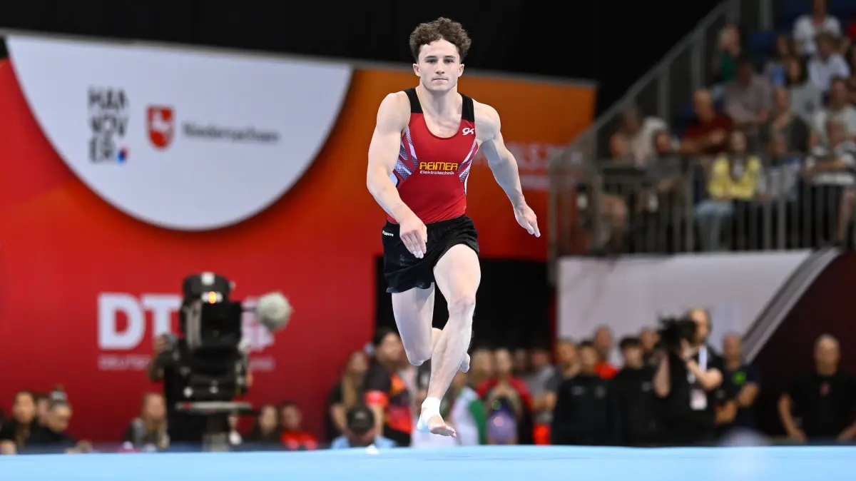 Mit Vollgas Richtung EM: Alexander Kunz während der Boden-Übung bei den Finals.