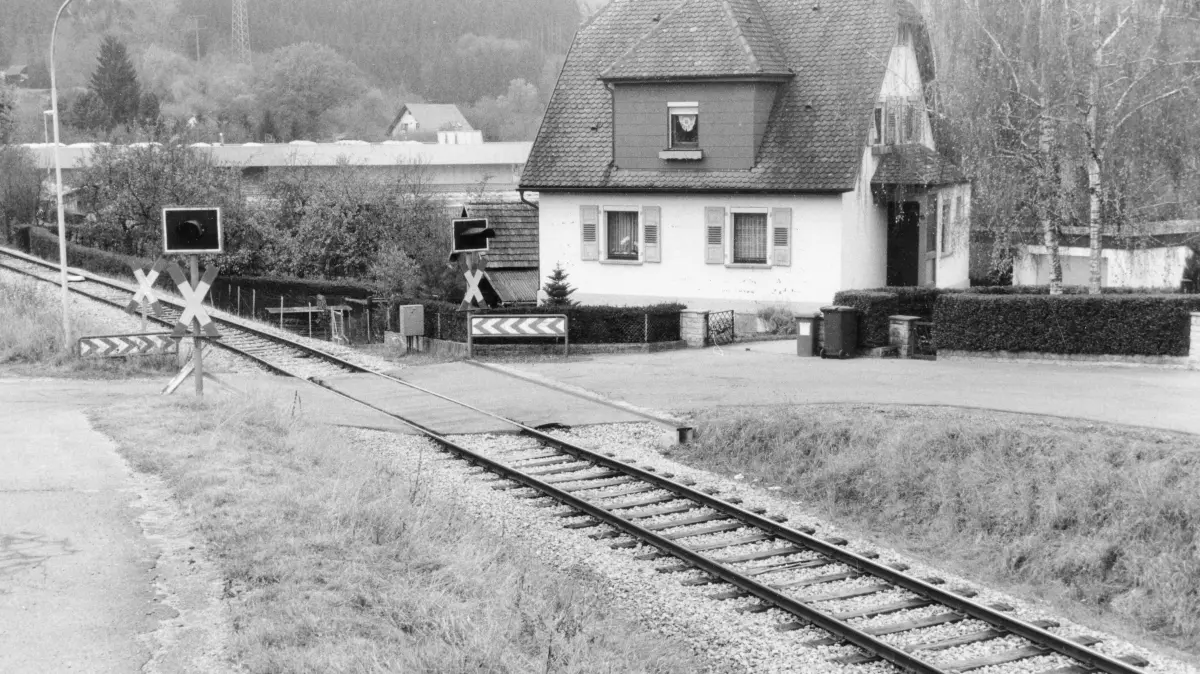 Friedrichsttaße Gaildorf Bannübergang Nebenbahn - Serie einst und heute 2026