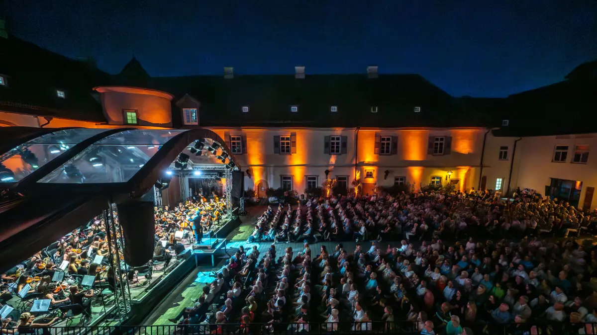 Jugendsinfonieorchester, Junger Klang, Internationaler Glanz Sommer Festival Schloss Filseck