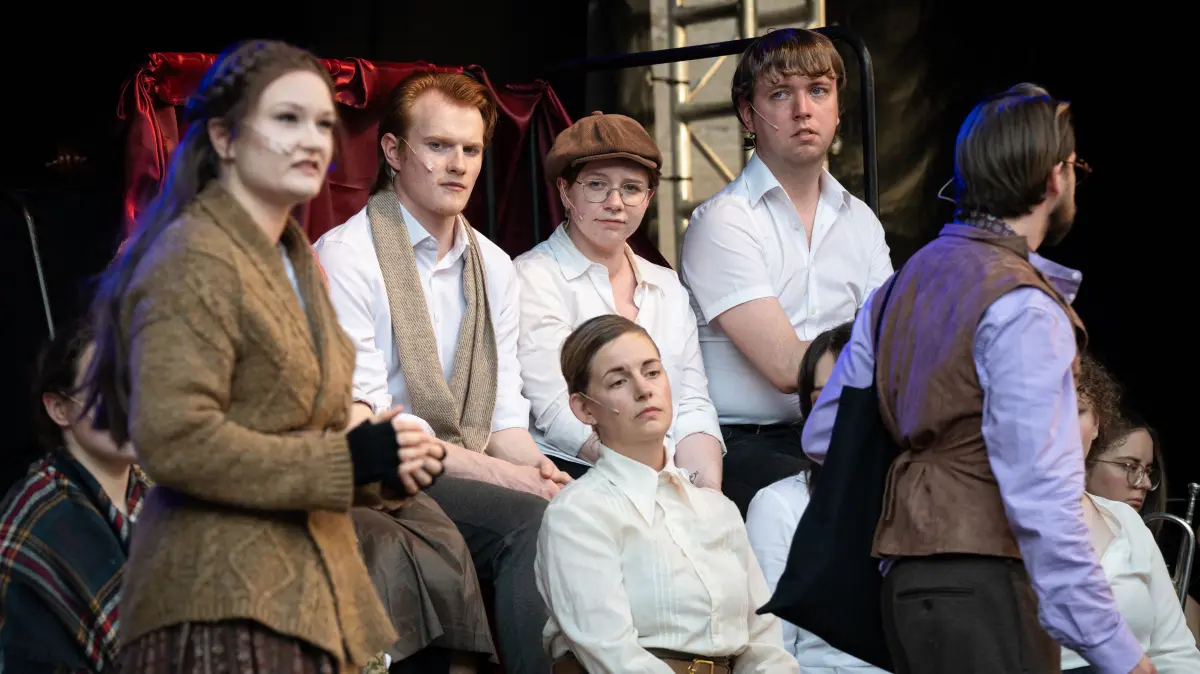 Schlosshofkonzerte Tübingen 2026: Die Musical-Academy führt das Musical Anastasia auf. Tagblatt-Volontärin Rebecca Felchle macht mit. Publikum, Konzert, Musical, Bilanz, Tickets