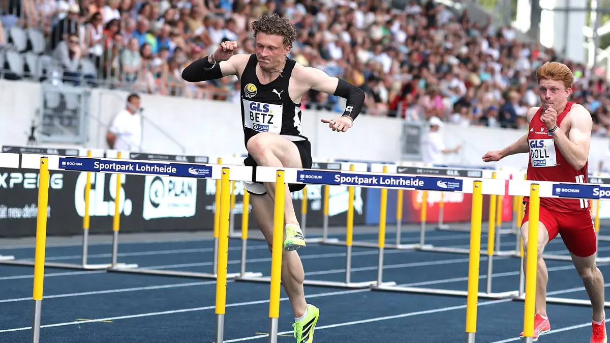 Der Reubacher Bruno Betz (links) schafft es im Hürdensprint in die Top 8 bei den Deutschen Leichtathletik-Meisterschaften.