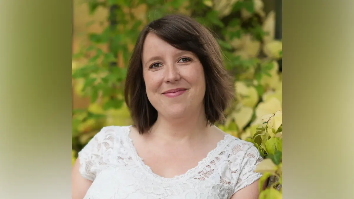 Marike Albrecht ist Ärztin und Gründerin der Privatpraxis Bioidenticum, ausgebildete Hormoncoachin und spezialisiert auf bioidentische Hormontherapie sowie Nährstoffmedizin.