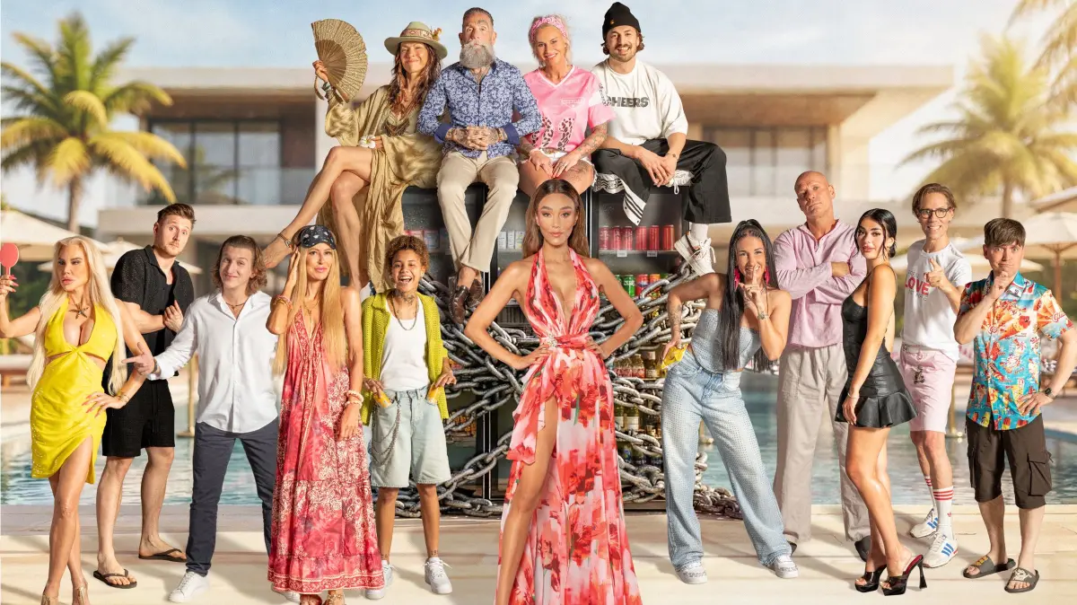 Titel: Villa der Versuchung;
Staffel: 2;
Person: Tatjana Gsell; Tommy Pedroni; Erik Seidl; Jenny Elvers; Jana Urkraft; Chika Oambrose; Roland Ludomirska; Verona Pooth; Annika Kärsten-Hoenig; Nicolas Puschmann; Frenzy; Thorsten Legat; Elsa Latifaj; Jens Hilbert; Paddy Kroetz;
Copyright: Joyn;
Fotograf: Joyn;
Bildredakteur: Isabella Toennes;
Dateiname: 3403163.jpg;
Rechtehinweis: Dieses Bild darf honorarfrei für redaktionelle Zwecke und nur im Rahmen der Programmankündigung verwendet werden. Andere Veröffentlichungen sind nur nach Rücksprache und ausdrücklicher Genehmigung der Seven.One Entertainment Group GmbH möglich. Nicht für EPG! Verwendung nur mit vollständigem Copyrightvermerk. Das Foto darf nicht verändert, bearbeitet und nur im Ganzen verwendet werden. Es darf nicht archiviert werden. Es darf nicht an Dritte weitergeleitet werden. Aneinanderreihung/Zusammenlegung/Kopplung von Bildern zum Zweck der Erstellung von Slide-Shows o.ä. nicht gestattet; Verbindung/Einfügen/Anfügen von Werbung nicht gestattet. Das Bild kann KI generierte Elemente enthalten.
Bei Fragen: foto@seven.one
Voraussetzung für die Verwendung dieser Programmdaten ist die Zustimmung zu den Allgemeinen Geschäftsbedingungen der Presselounges der Sender der Seven.One Entertainment Group GmbH.