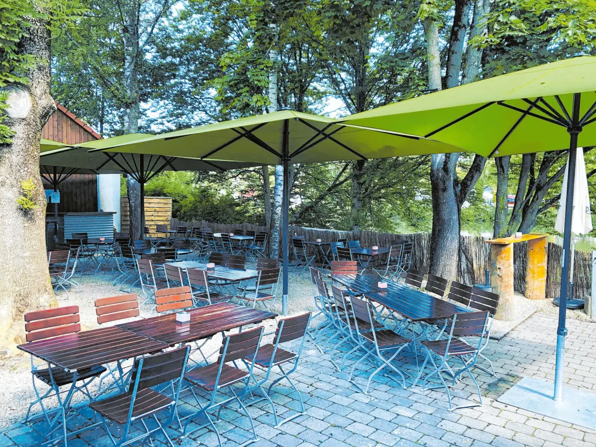 Haus der Bürgerwache mit Biergarten in Rottenburg.⇥Foto: Privat