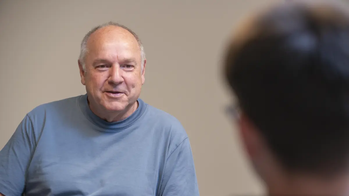 Der Bezirksvorsitzende Hans-Peter Füller im Gespräch mit der SÜDWEST PRESSE.