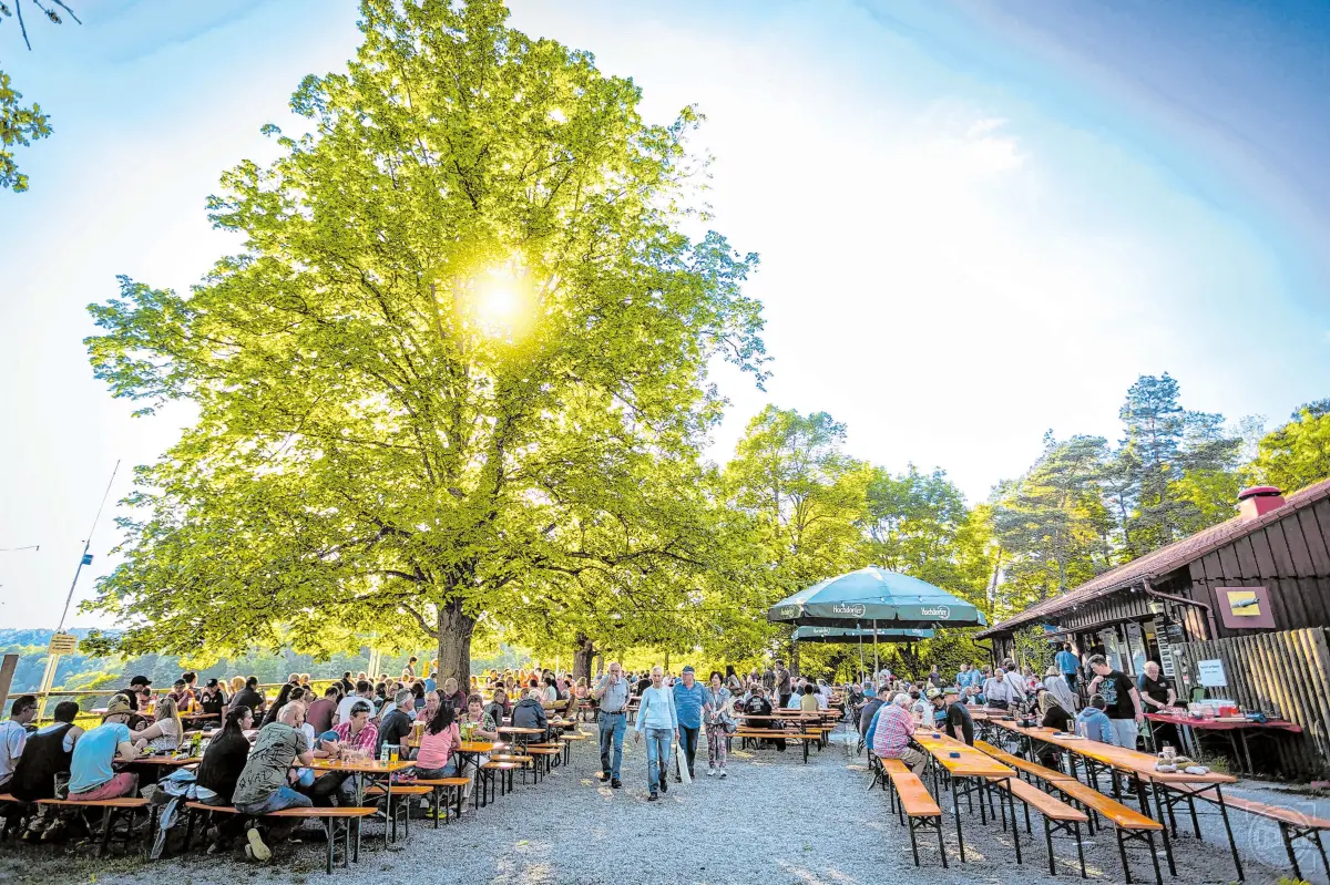 Rauschbart – Biergarten mit Aussichtsplatte in Horb.⇥Foto: Privat