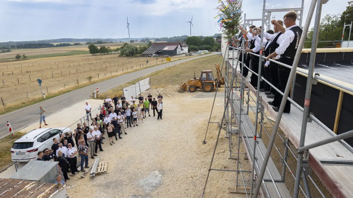 Richtfest für das neue Feuerwehrhaus in Aufhausen