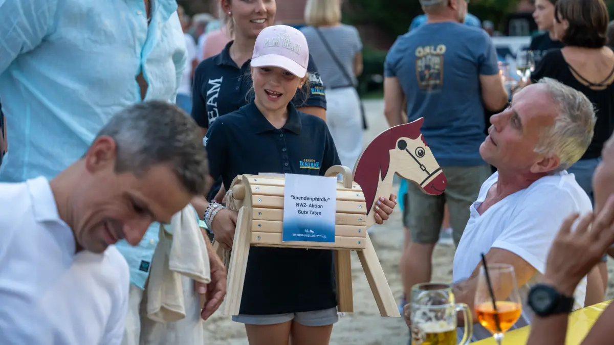 Donzdorf: Birkhof-Dressurfestival mit 40. Birkhof-Fohlenchampionat Freitag Konzert Streetlife