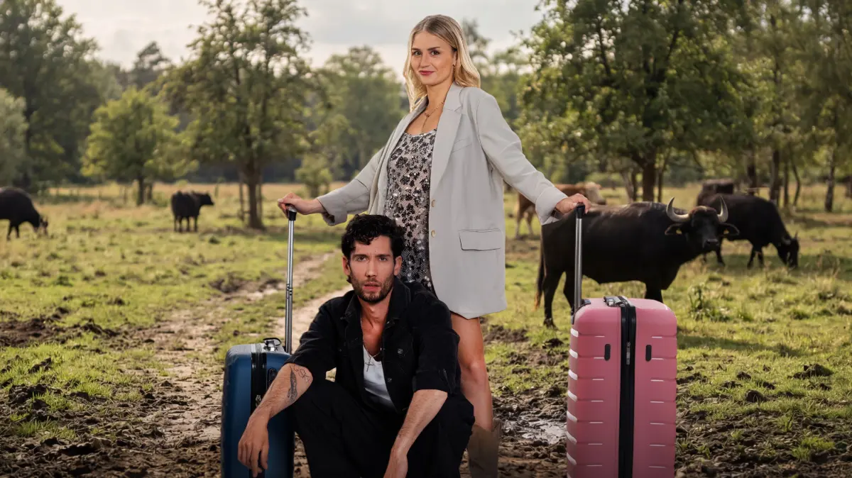Kathy Hartlieb nimmt gemeinsam mit ihrem Partner Ferry Pall am „Sommerhaus der Stars“ teil.