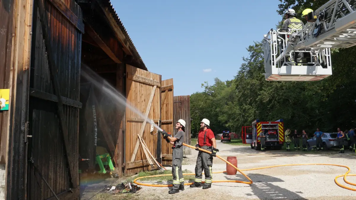 Am Dienstagnachmittag ereignete sich ein Schuppenbrand im Münsinger Stadtteil Hundersingen.